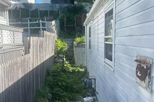 111 Arnold St, Revere, MA 02151 - Photo 36
