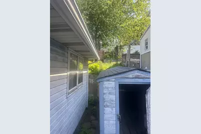 111 Arnold St, Revere, MA 02151 - Photo 32