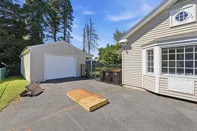 375 River Rd, Agawam, MA 01001 - Photo 10