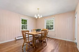 31 Hiawatha Rd, Woburn, MA 01801 - Photo 8