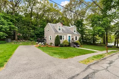 31 Hiawatha Rd, Woburn, MA 01801 - Photo 28