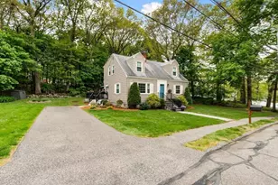 31 Hiawatha Rd, Woburn, MA 01801 - Photo 28
