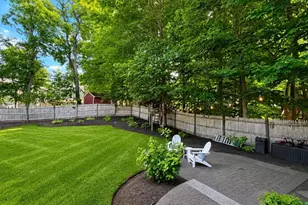 28 Park Ave W, Weymouth, MA 02190 - Photo 4