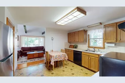 154 Thacher St, Attleboro, MA 02703 - Photo 18