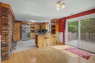 92 Alvord St, South Hadley, MA 01075 - Photo 8