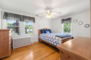 10 Barclay Rd, Boston, MA 02132 - Photo 20
