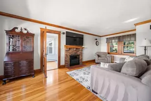 10 Barclay Rd, Boston, MA 02132 - Photo 6