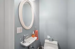 10 Barclay Rd, Boston, MA 02132 - Photo 16