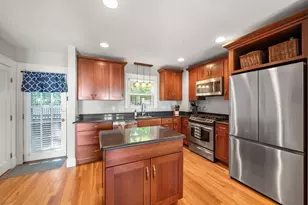 10 Barclay Rd, Boston, MA 02132 - Photo 10