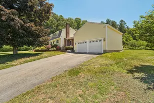 6 Anna St, Chelmsford, MA 01863 - Photo 4