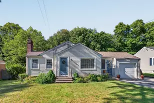 9 Milton Rd, Barrington, RI 02806 - Photo 1