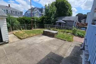13 Beacon St, Quincy, MA 02169 - Photo 18