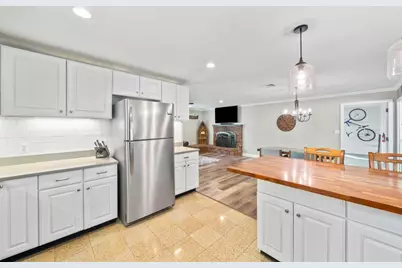 200 Pleasant St, Pembroke, MA 02359 - Photo 6
