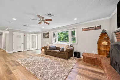 200 Pleasant St, Pembroke, MA 02359 - Photo 8