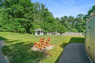 200 Pleasant St, Pembroke, MA 02359 - Photo 24