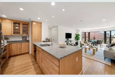 16 Harcourt St #4C, Boston, MA 02116 - Photo 2