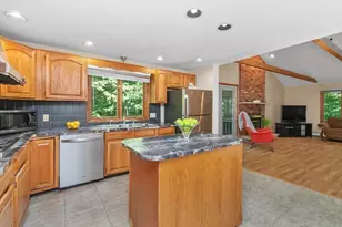 83 Tanglewood Dr, Stoughton, MA 02072 - Photo 12