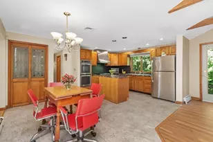 83 Tanglewood Dr, Stoughton, MA 02072 - Photo 10