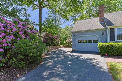 114 King Arthur Dr, Barnstable, MA 02601 - Photo 2