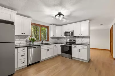 114 King Arthur Dr, Barnstable, MA 02601 - Photo 6