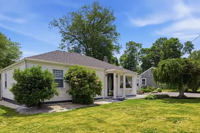 22 Priscilla Cir, Weymouth, MA 02188 - Photo 2