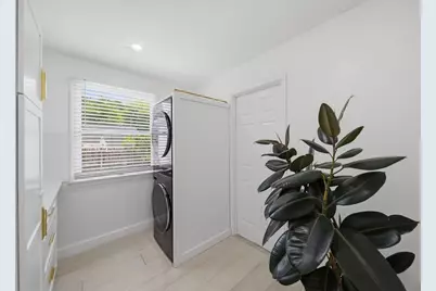 22 Priscilla Cir, Weymouth, MA 02188 - Photo 16