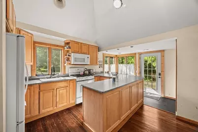 10 Great Neck Rd, Wareham, MA 02571 - Photo 6