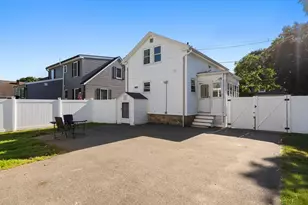 12 Johnson Ave, Peabody, MA 01960 - Photo 4