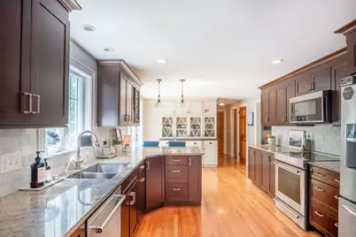 256 Mapleshade Ave, East Longmeadow, MA 01028 - Photo 12
