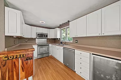 158 King St, Groveland, MA 01834 - Photo 6