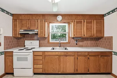 290 W Hill Rd, Marlborough, MA 01752 - Photo 6
