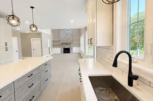 6 Hadley Hts Wy, Freetown, MA 02702 - Photo 8