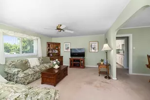 18 Traverse St, Gloucester, MA 01930 - Photo 16