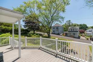 18 Traverse St, Gloucester, MA 01930 - Photo 10