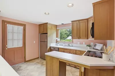 2 Winter St, Acton, MA 01720 - Photo 10