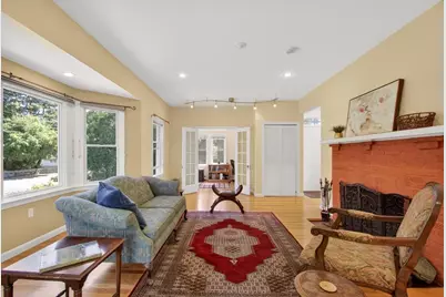 12 Middle St, Lexington, MA 02421 - Photo 4