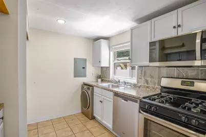56 Roberts Dr #56, Bedford, MA 01730 - Photo 6