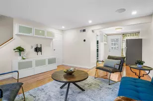 56 Roberts Dr, Bedford, MA 01730 - Photo 4