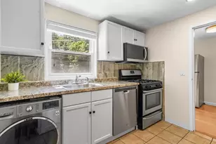 56 Roberts Dr, Bedford, MA 01730 - Photo 8