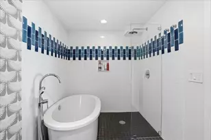 108 Kilby St, Hingham, MA 02043 - Photo 16