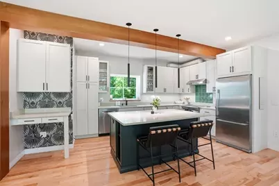 108 Kilby St, Hingham, MA 02043 - Photo 4