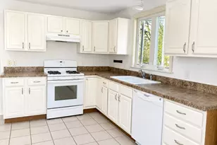 34 10th St S, Edgartown, MA 02539 - Photo 8
