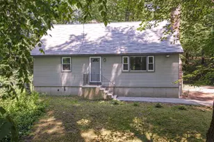 40 Sherburne Ave, Tyngsborough, MA 01879 - Photo 2