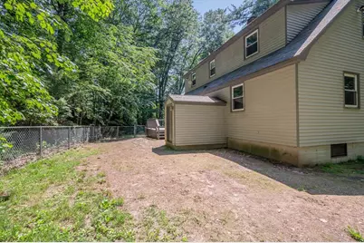 40 Sherburne Ave, Tyngsborough, MA 01879 - Photo 32