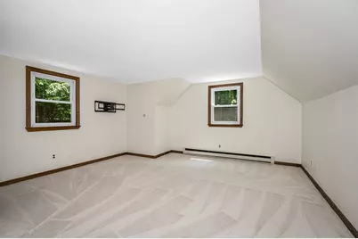 40 Sherburne Ave, Tyngsborough, MA 01879 - Photo 18