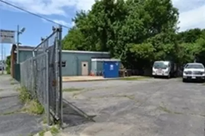 489 Middlesex St, Lowell, MA 01851 - Photo 4