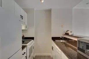534 Beacon St, Boston, MA 02215 - Photo 8