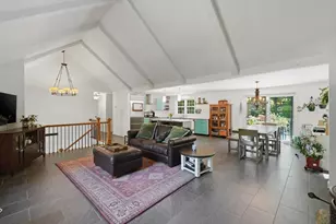 56 King St, Uxbridge, MA 01569 - Photo 2