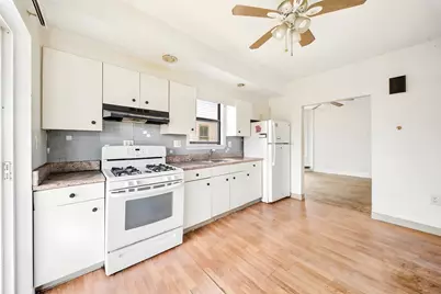 32 Irwin St, Winthrop, MA 02152 - Photo 16