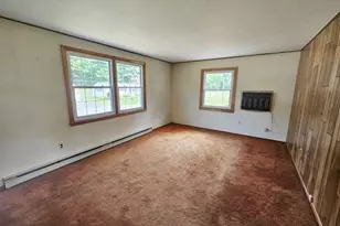 30 Circuit Ave, Ludlow, MA 01056 - Photo 4